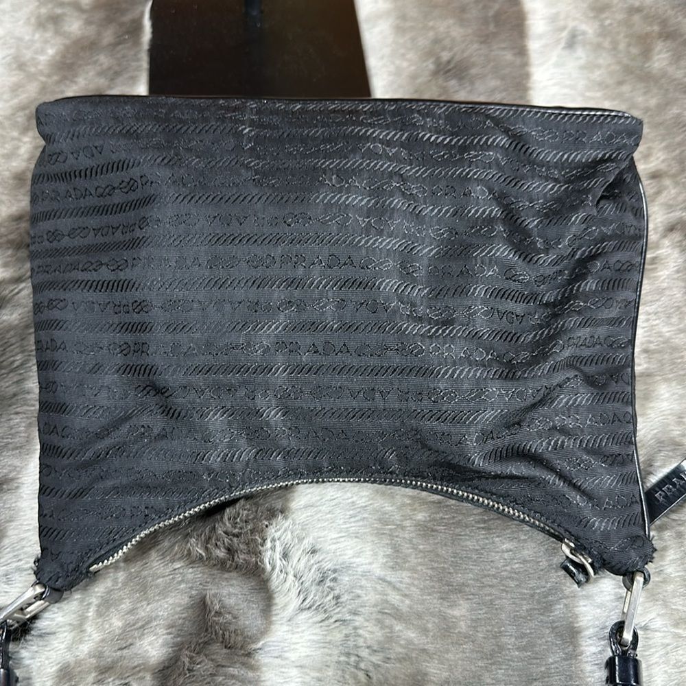 Prada shoulder bag - Picture 6 of 8
